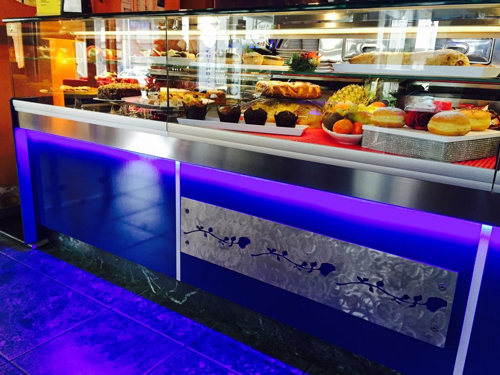 Hotel Blue Rose'S Месане Екстериор снимка