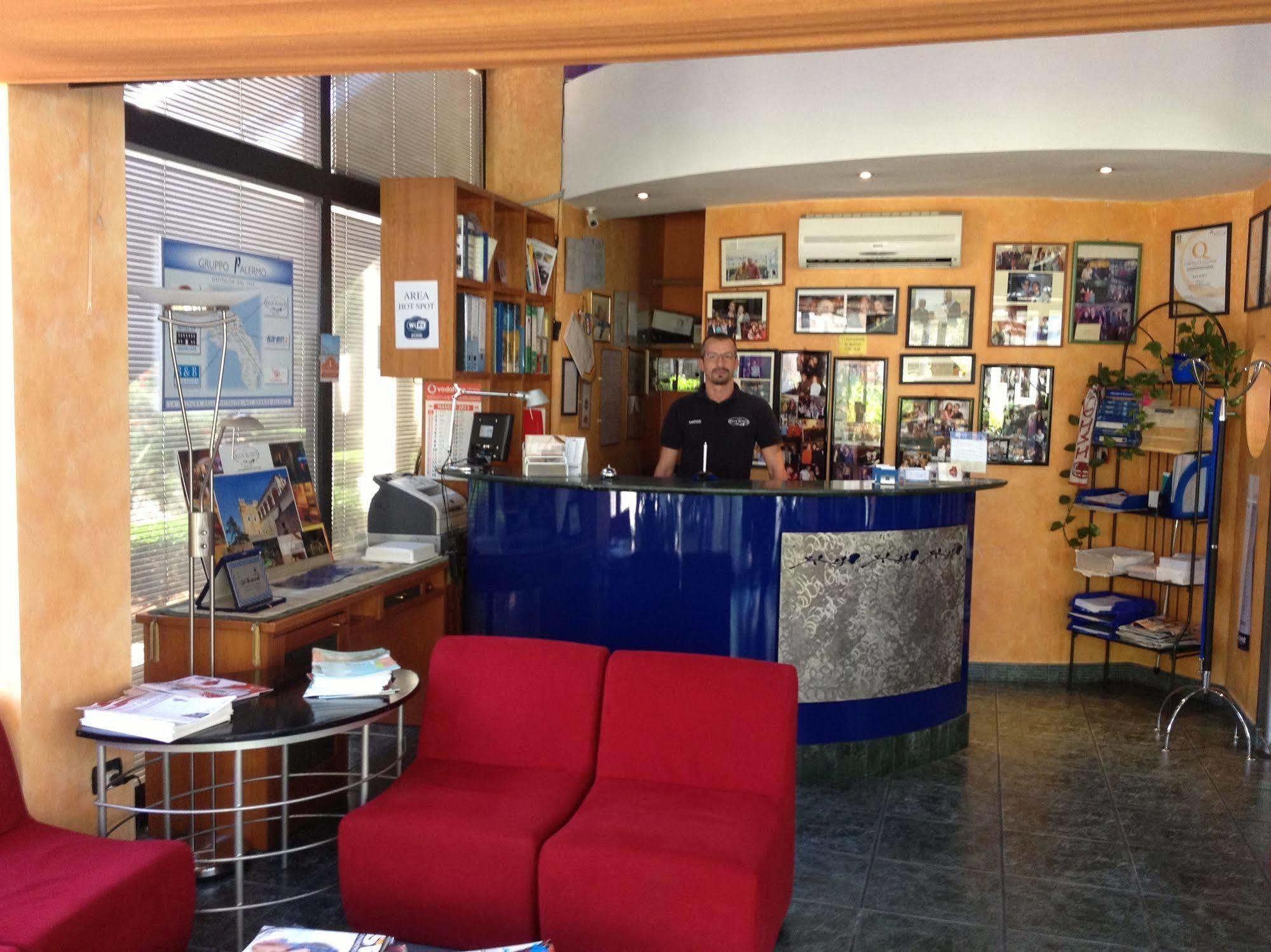 Hotel Blue Rose'S Месане Екстериор снимка